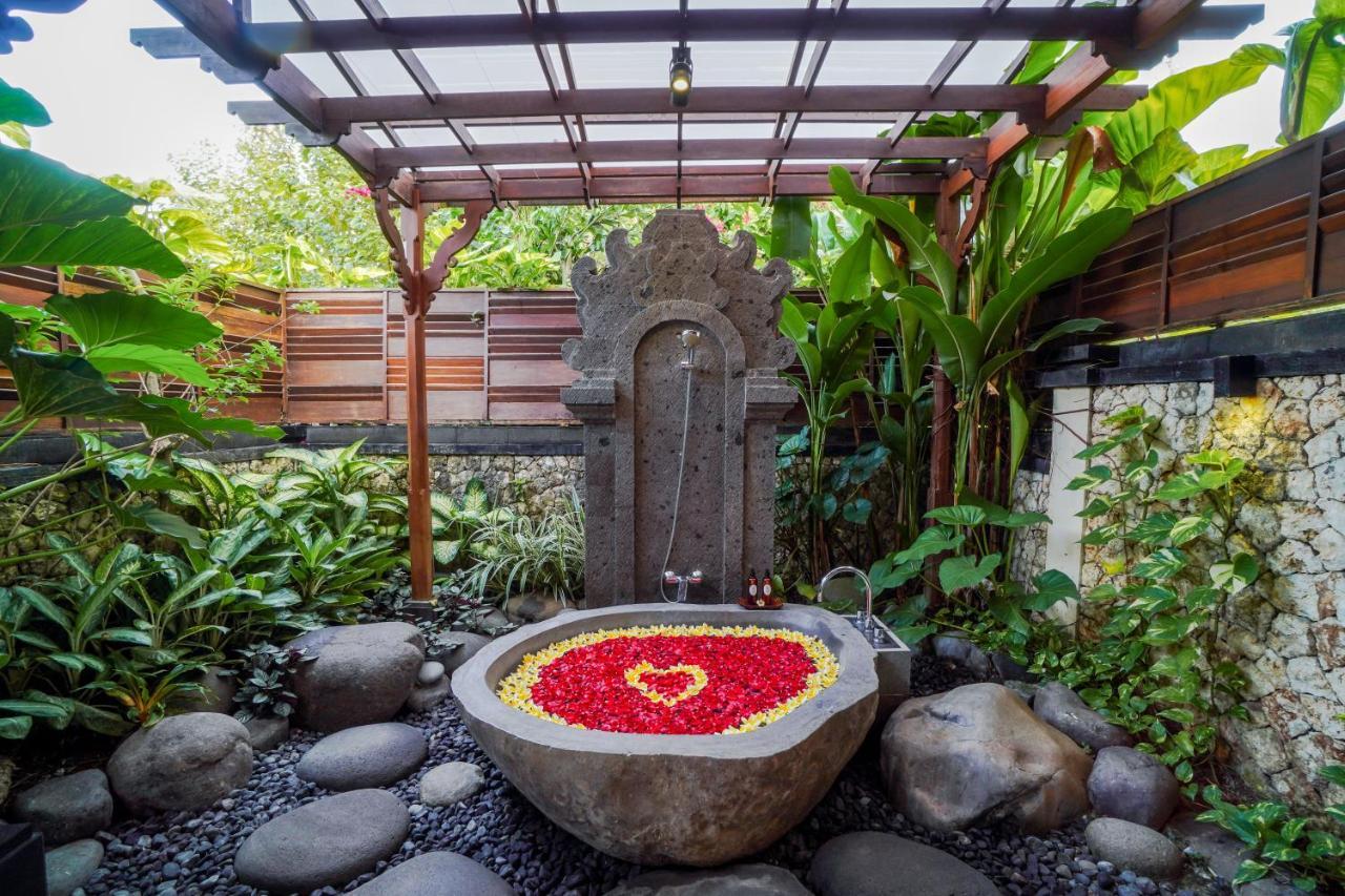 Giri Bhagawan Villas & Spa Nusa Dua  Exterior foto